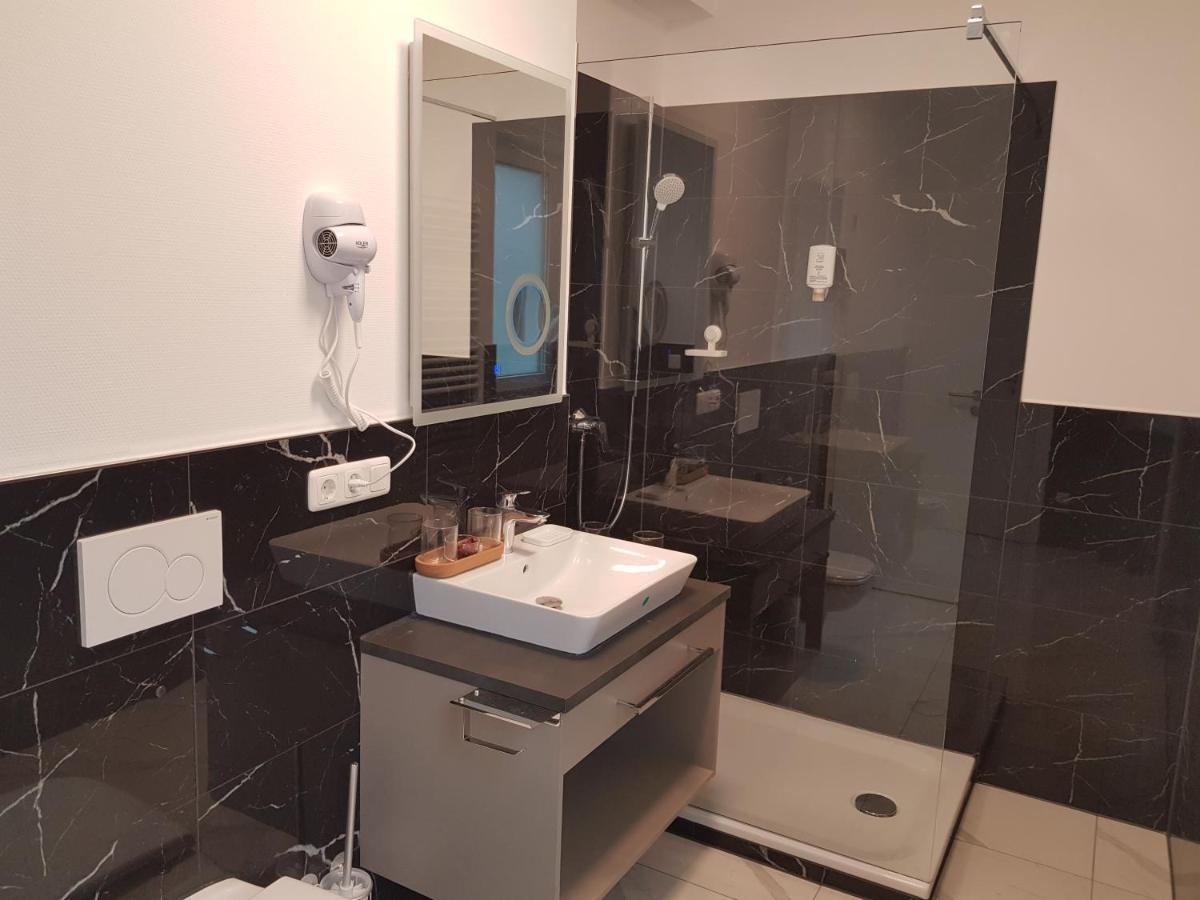 Hotel Emiliana Am Bahnhof Frankfurt am Main Eksteriør billede